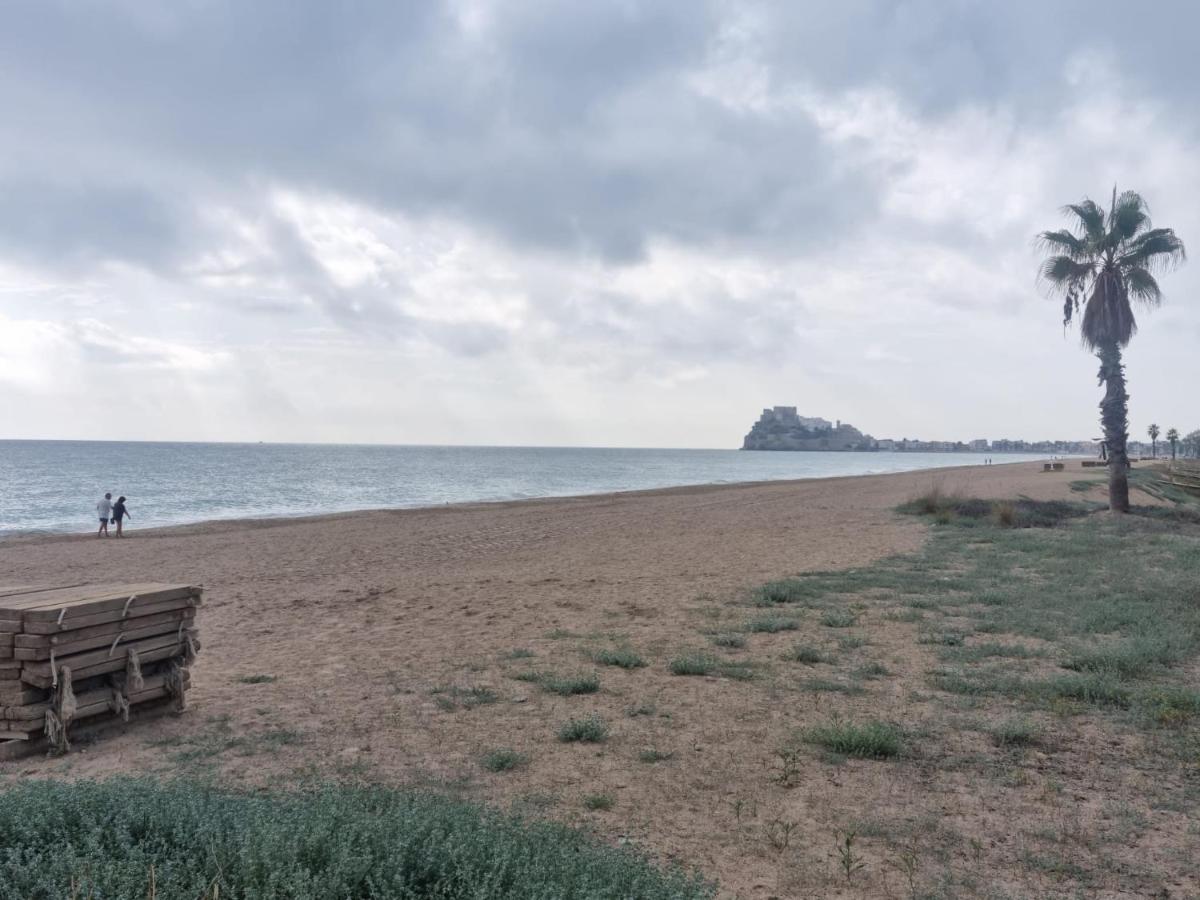 The Beach Across The Street Пеніскола Екстер'єр фото